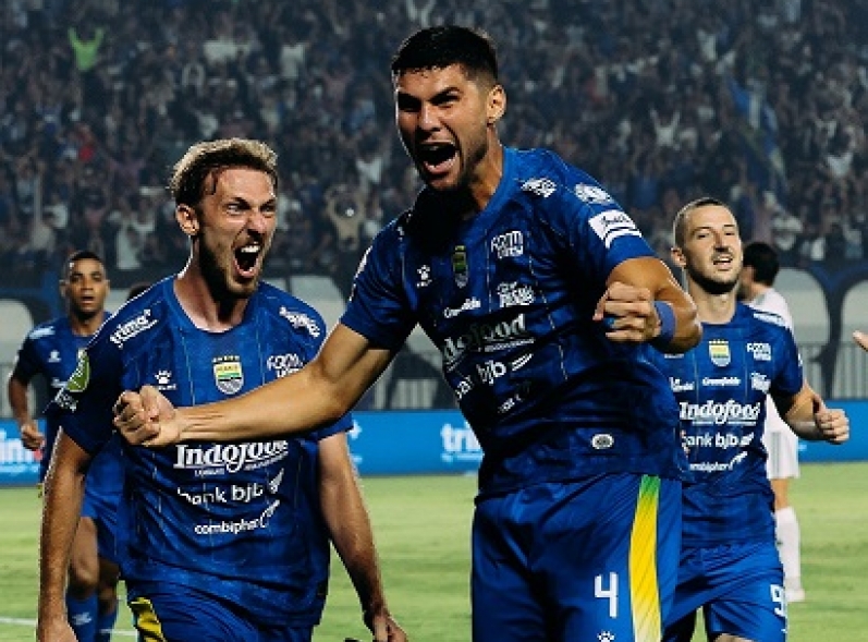 Kalahkan Persik Kediri 1-0 Persib Bandung Naik ke Posisi 5 Klasemen